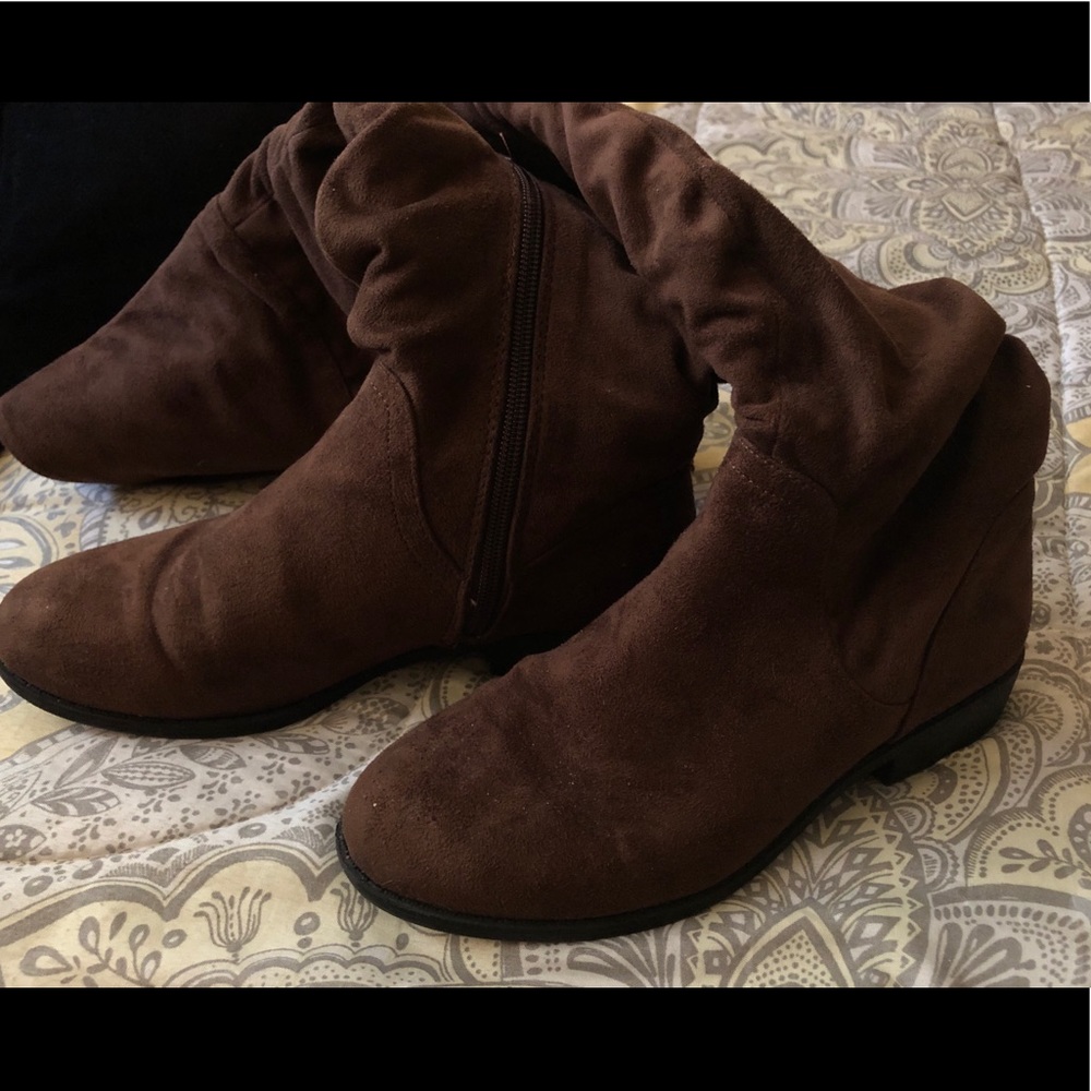 DSW Brown Suede Boots